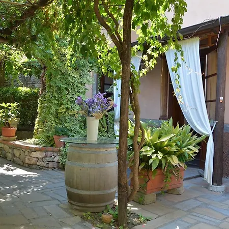 Dal Moccia Bed & Breakfast 4*